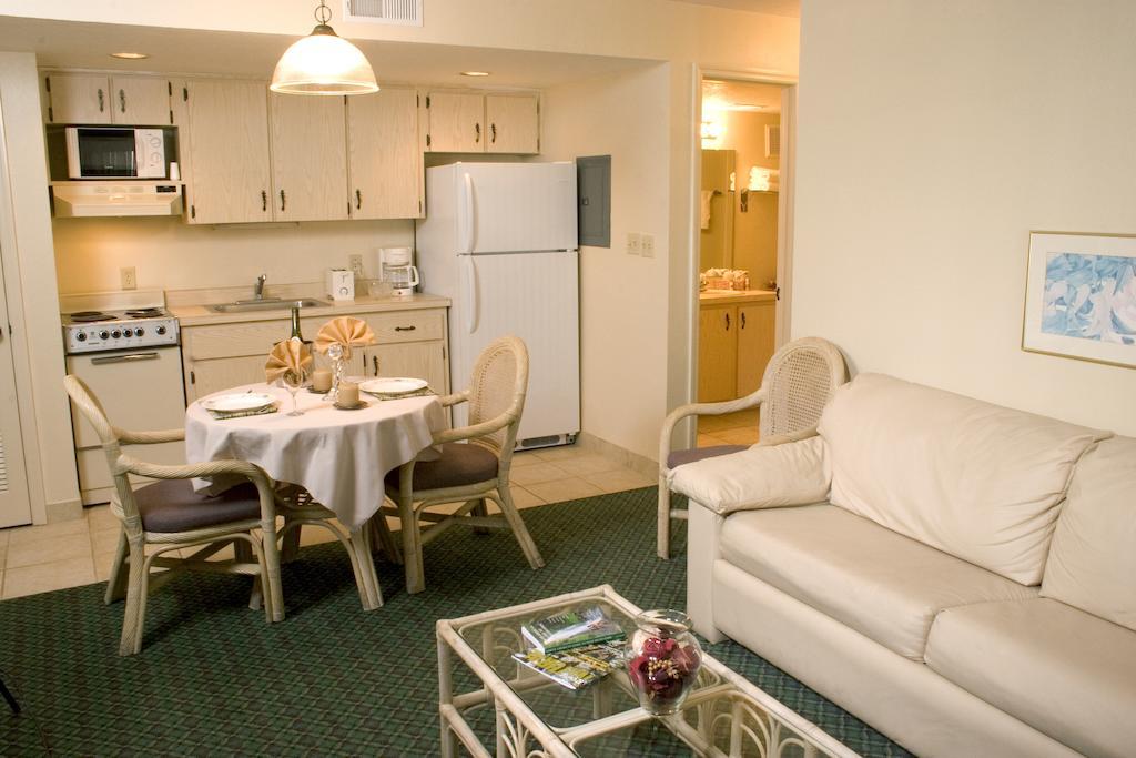 Cypress Cove Nudist Resort Poinciana Habitación foto